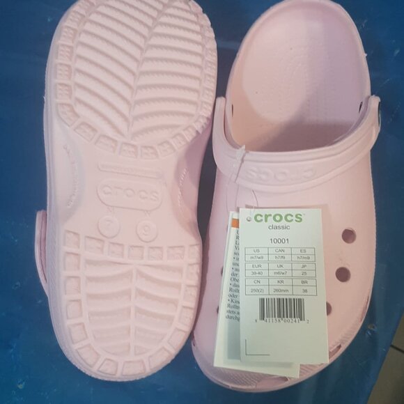 COPY - Crocs Classic Clog Unisex Slip Shoe - Ultra Light Water-Friendly Sandals… - Picture 3 of 9